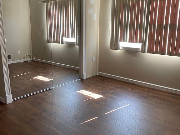 5th image of 76 Mulberry Cir