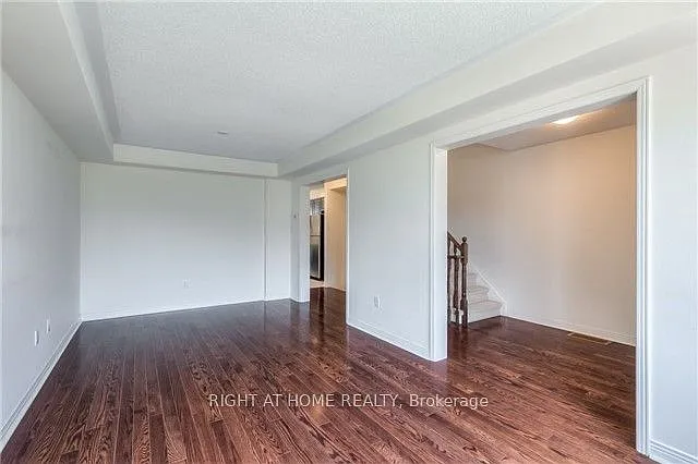 10 Wilkes Cres — Photo 7
