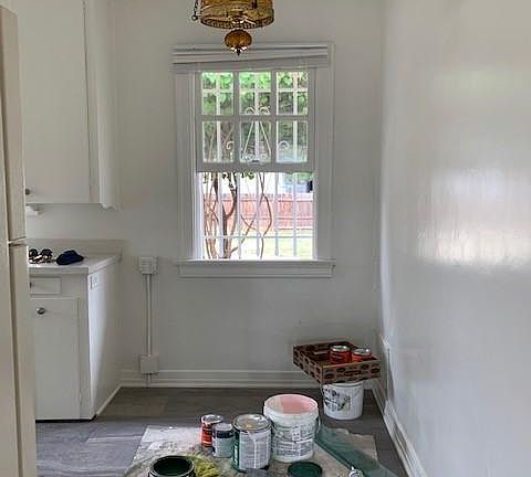 3rd image of 2021 Yosemite Dr