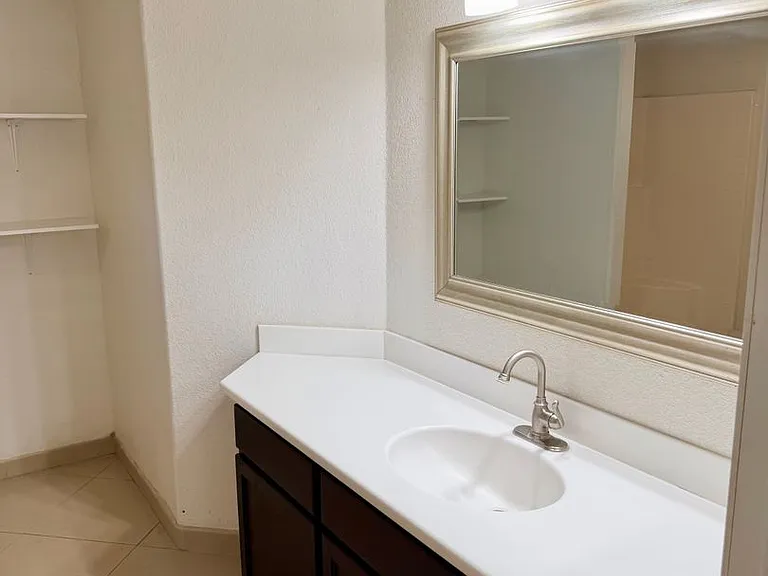 1028 N McCain Ave — Photo 18