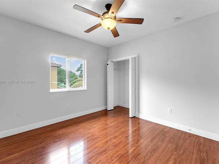 3906 NE 20th St — Photo 42