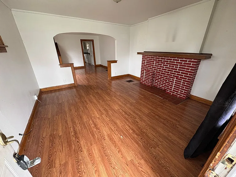 128-130 Haldy Ave — Photo 2