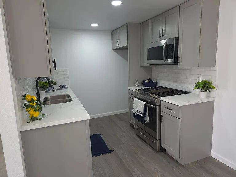 1642 Gardenia Ct #D — Photo 17