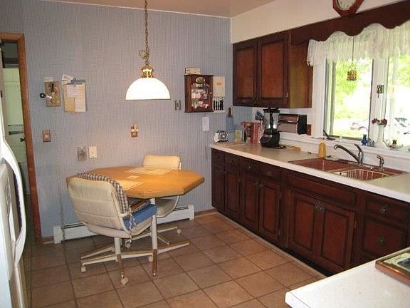 5th image of 2535 W Fountain Dr