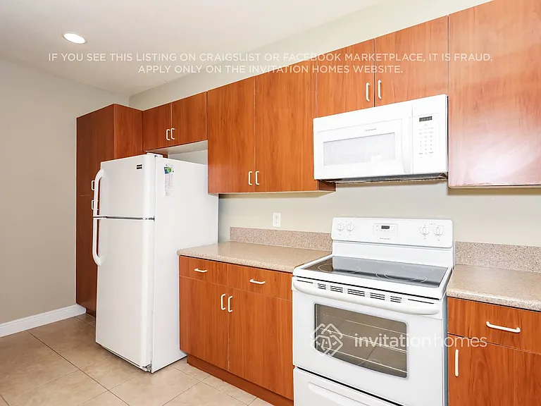 10001 SW 22nd St — Photo 8