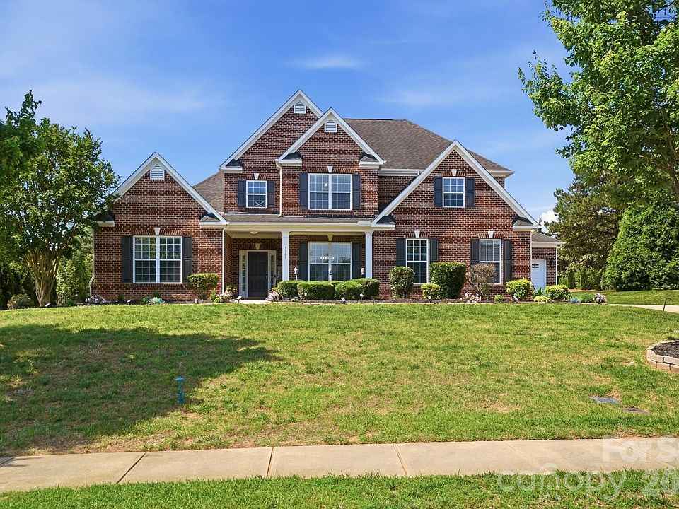1st image of 5305 Radcliffe Dr
