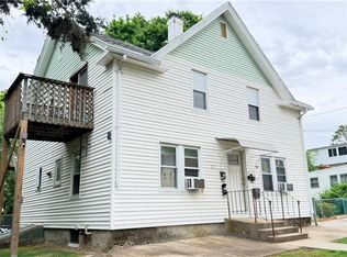 89 Adelaide Ave, Warwick, RI 02886