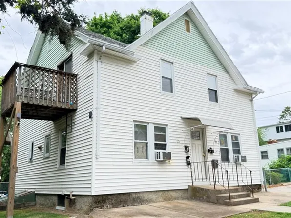 89 Adelaide Ave, Warwick, RI 02886