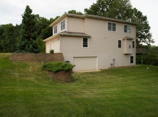 11375 Schoolhouse Dr, Vicksburg, MI 49097