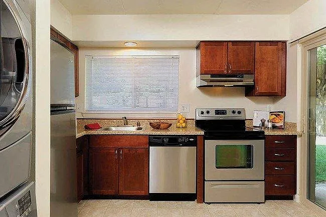 Top Field Apartment Homes — Photo 4