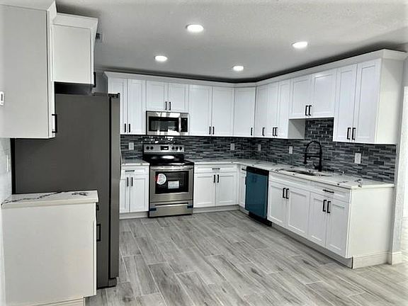 2nd image of 8650 Gardenia Dr