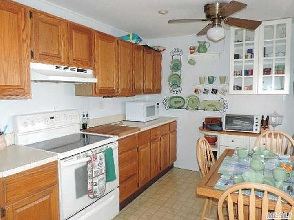 4th image of 2226 Elderberry Dr