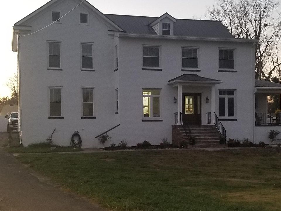 1st image of 17320 Lexington Ave House A