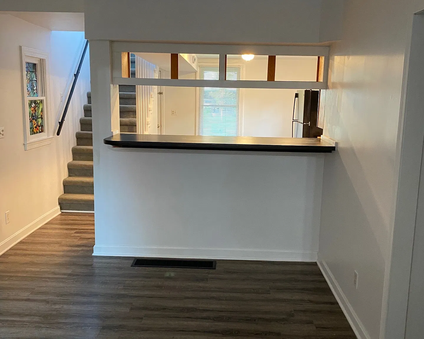 1 bed, 1100 sqft, $1,200 — Photo 4