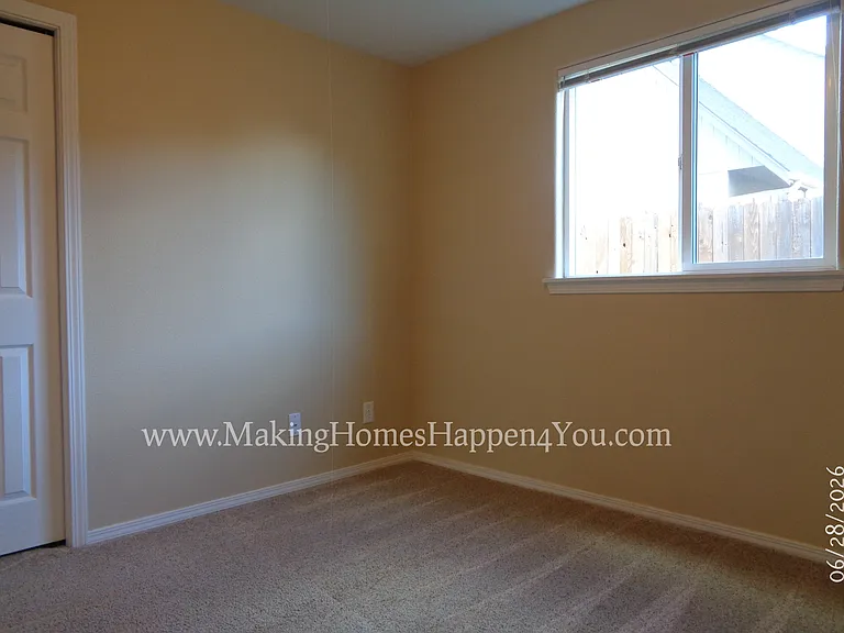 260 SW Oregon Trail Dr — Photo 36