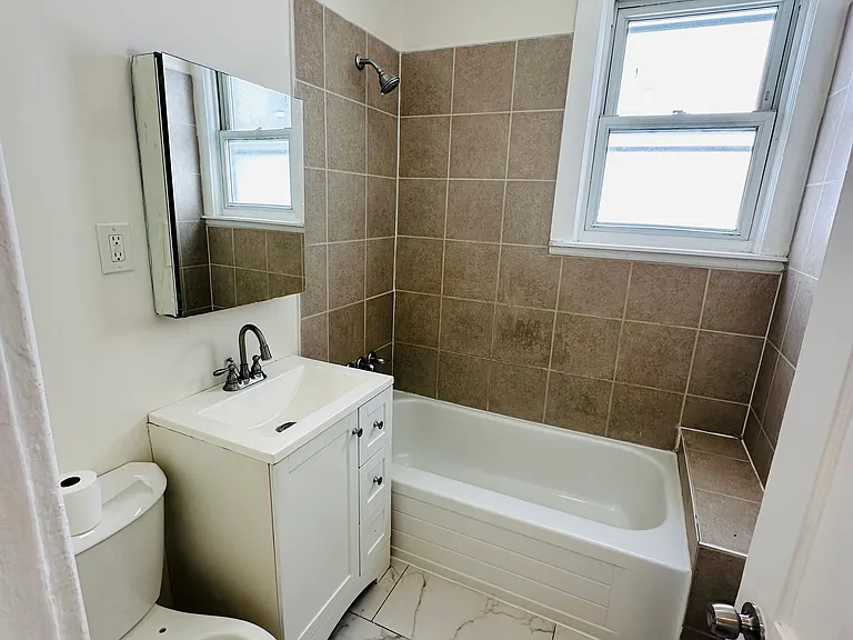 185 Columbia Ave #2 — Photo 7