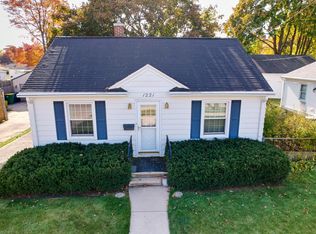 1221 9th St, Green Bay, WI 54304