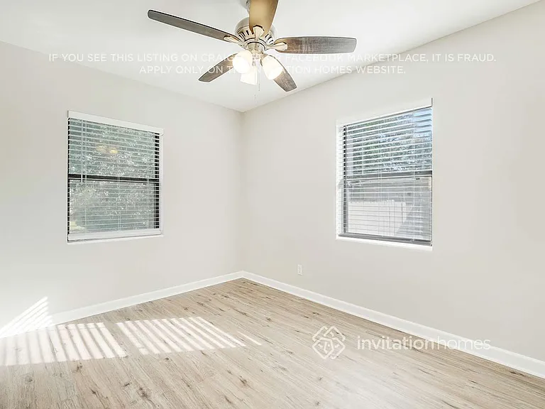 4025 Loys Dr — Photo 15