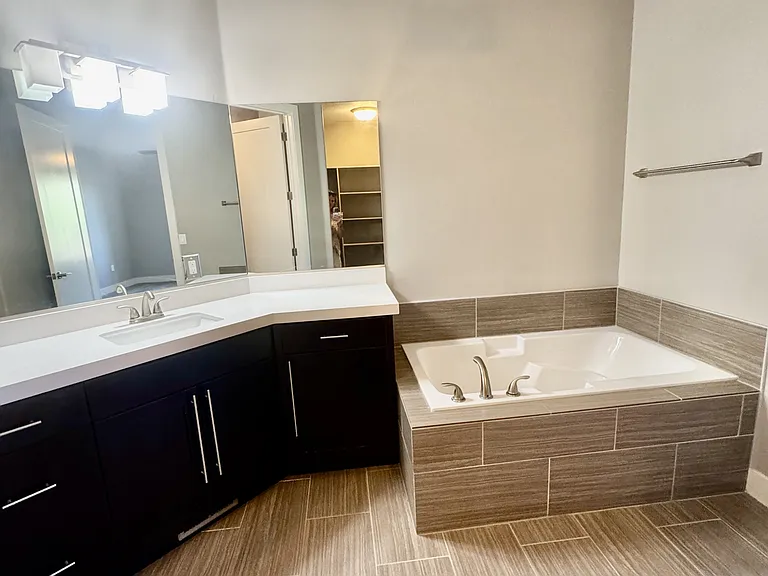 810 S Dixie Dr #2212 — Photo 16