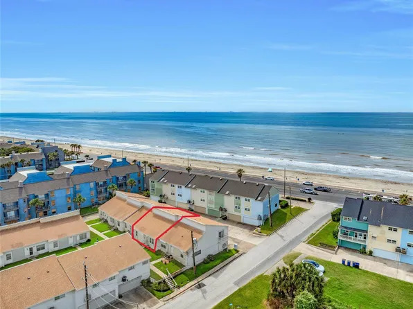 3700 83rd St APT 4, Galveston, TX 77554