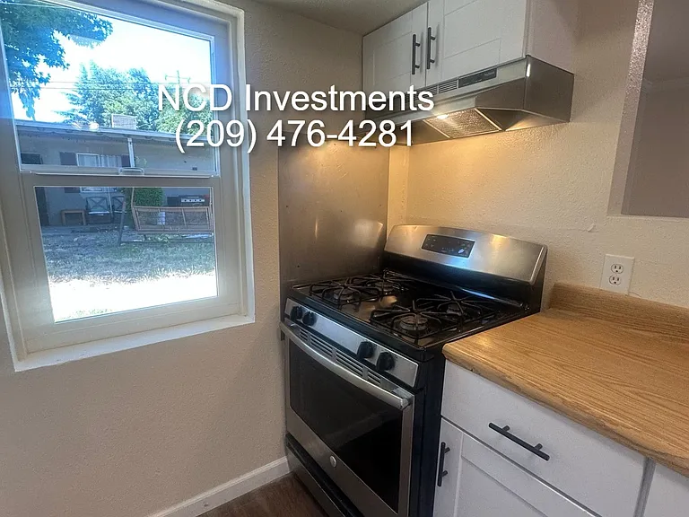 2515 N Franklin Ave #A — Photo 7