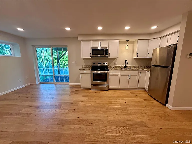 1230 Mountain Rd — Photo 2