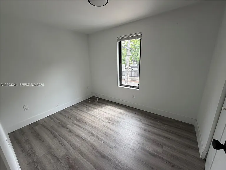 628 SW 21st Ave #1 — Photo 7