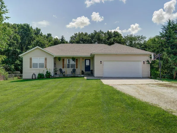 4 Sunnybrook Circle, Fair Grove, MO 65648