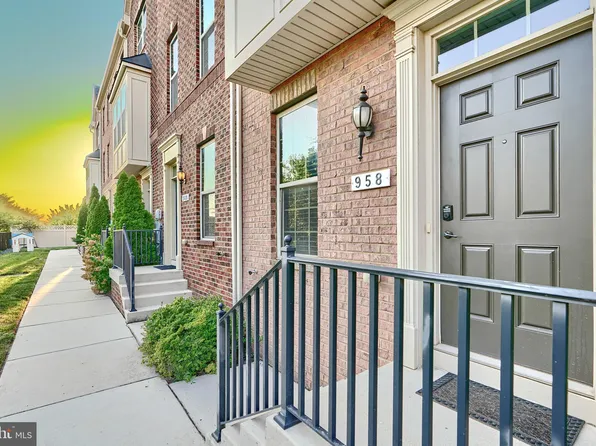 958 S Macon St, Baltimore, MD 21224