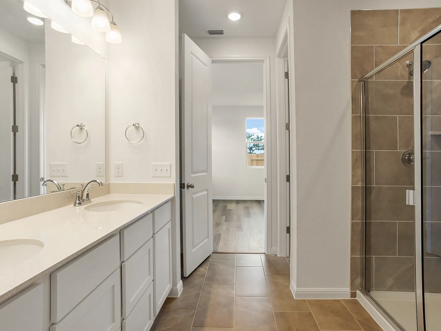 201 Torchwood Dr — Photo 4