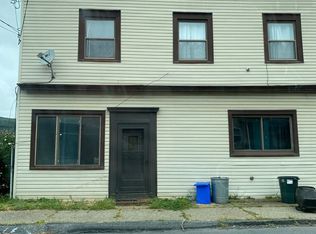 526 Delaware Ave, Olyphant, PA 18447