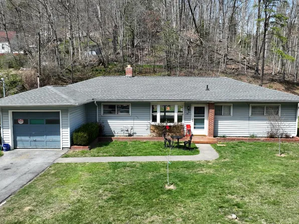 1604 Stadium Dr, Bluefield, WV 24701