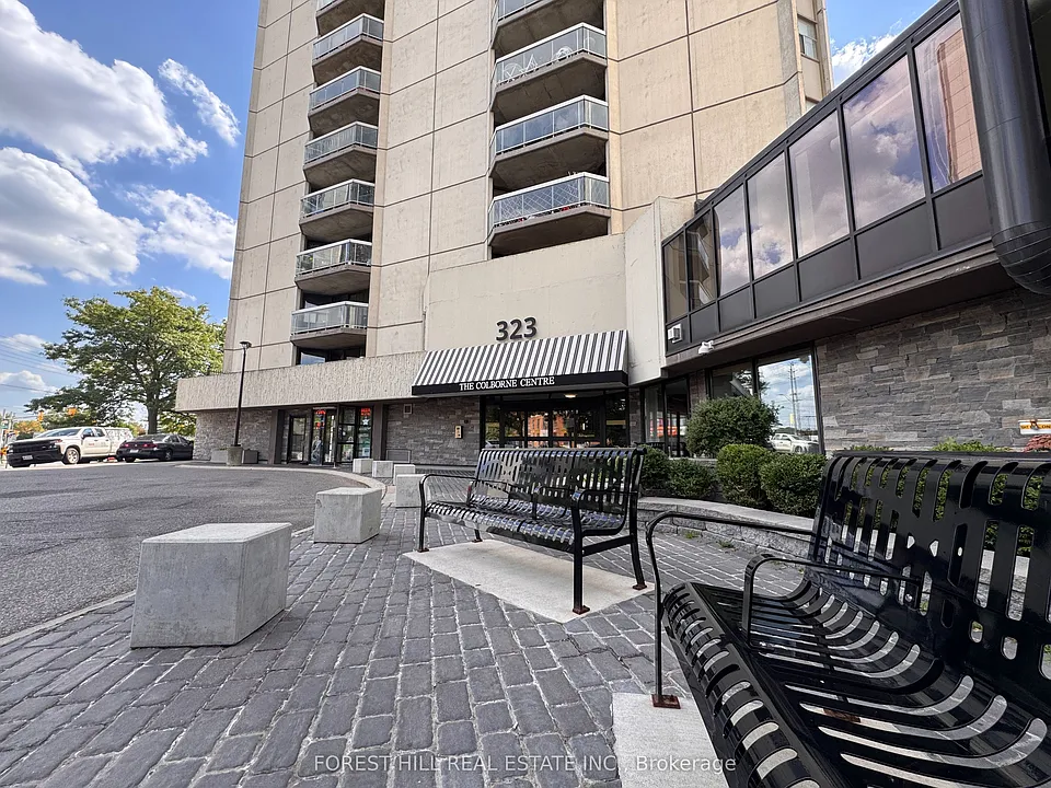 323 Colborne St #905