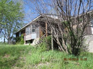 12606 Polfer Rd, Kansas City, KS 66109