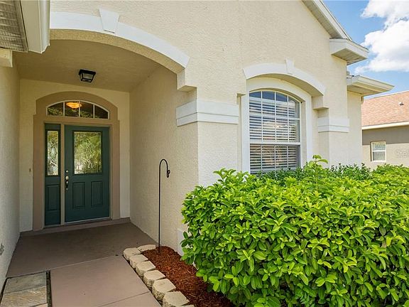 2nd image of 2401 Wood Pointe Dr