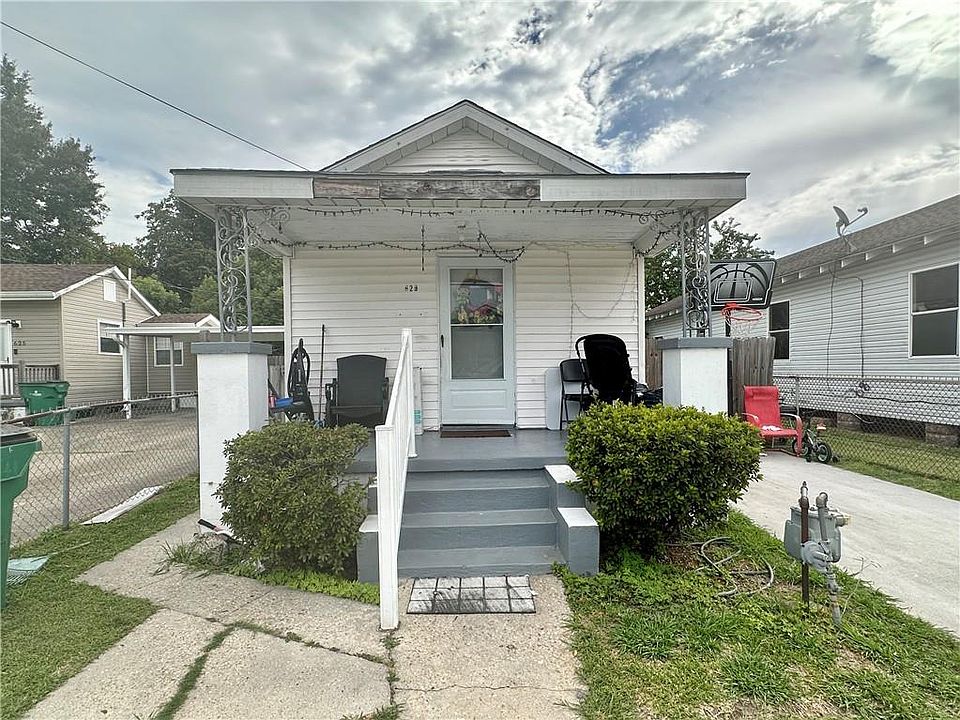 1st image of 629 Allo Ave