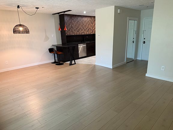 3rd image of 8 Russell Ave Unit 308