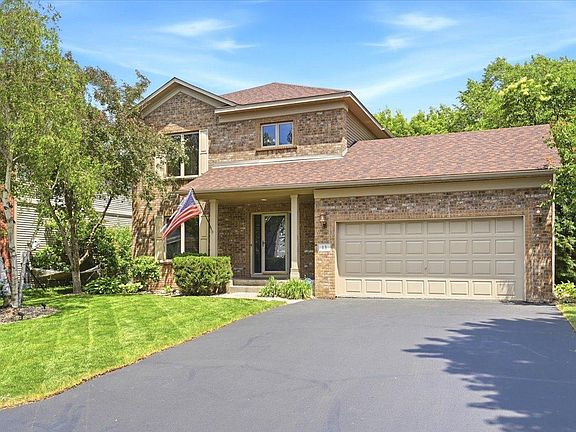 2nd image of 13 Cliff Ridge Ct