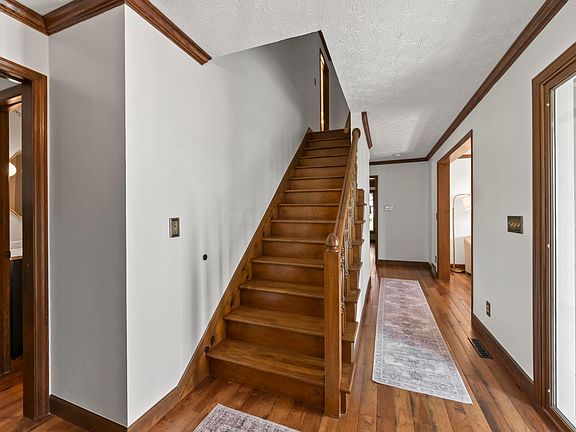 5th image of 2028 Belangee Dr