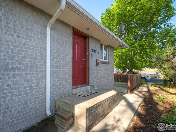 2nd image of 846 Forest St #1/2