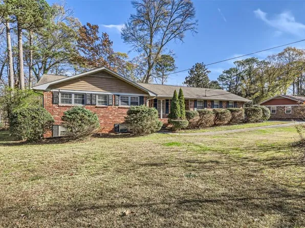6126 Navaho Trl, Morrow, GA 30260