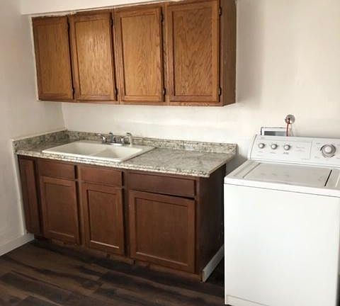 4th image of 2120 Sullivant Ave