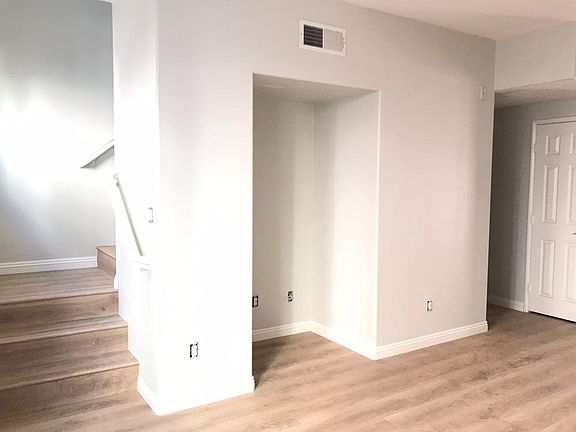 5th image of 345 Tesoro Gln Unit 112