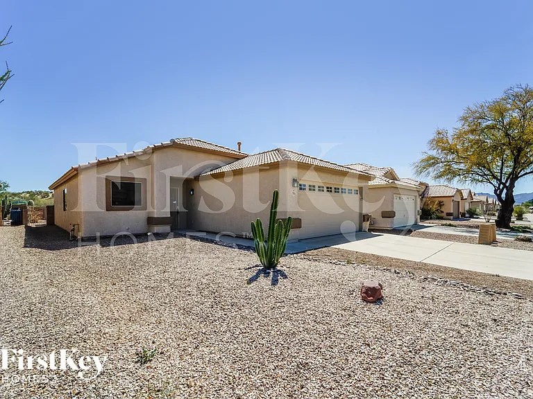 7826 N Sun Flair Dr — Photo 2