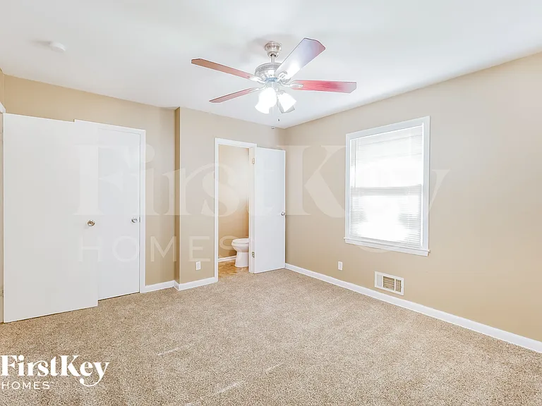 4837 Overton Ave — Photo 9