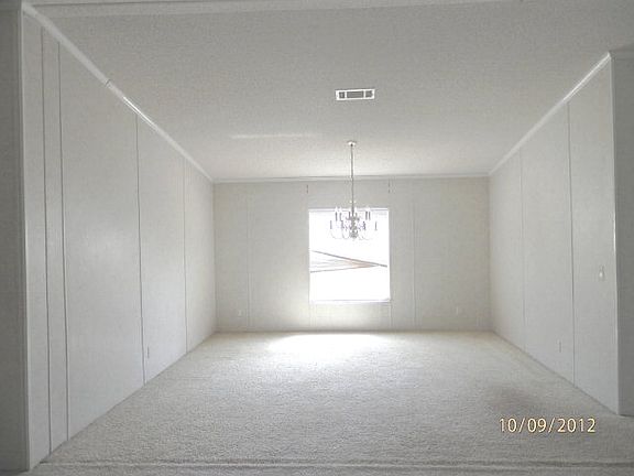 5th image of 25 Sinclair Dr #8
