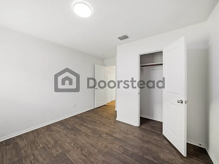 1213 Wildflower St — Photo 15