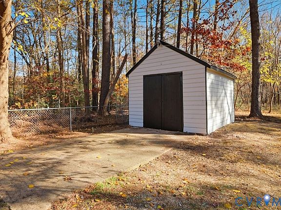 5th image of 11301 Sweet Gum Ln