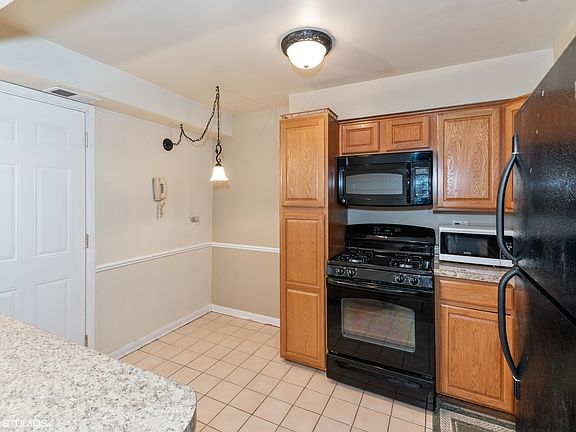 5th image of 6758 W 64th Pl #35