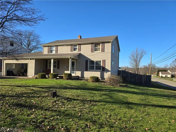 8002 Sigle Ln, Poland, OH 44514